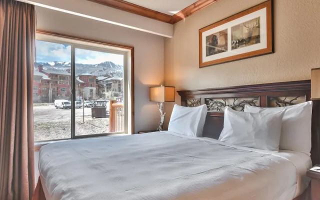 Ski in/out at Westgate, Remodeled studio, Resort amenities, Mutiple Pools, Spa and Restaurant 4803B