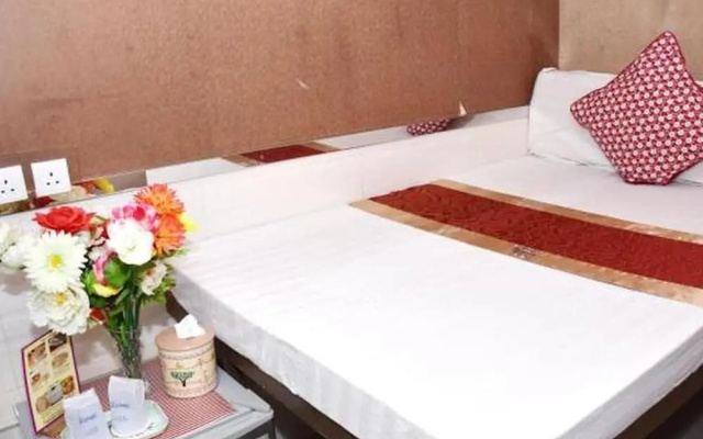 Room in Guest Room - Standard Double Room