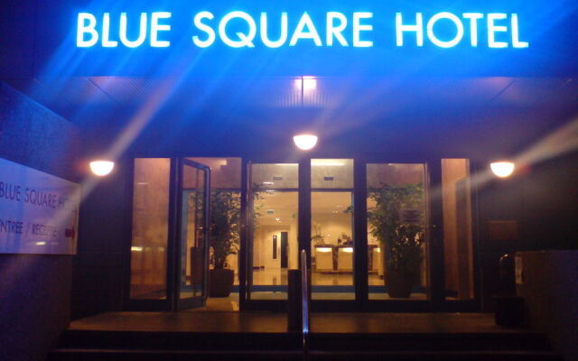 Отель XO Hotels Blue Square Нидерланды, Амстердам - 4 отзыва об отеле, цены и фото номеров - забронировать отель XO Hotels Blue Square онлайн вид на фасад
