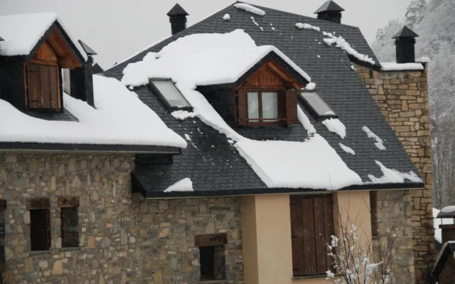 APARTAMENTOS LÁZARO-Calle Iglesia 8 - 1º C