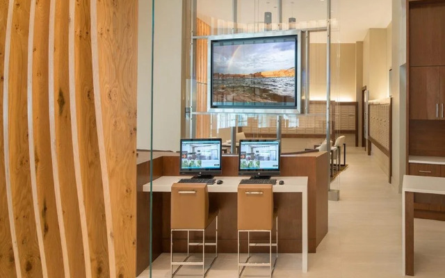 Global Luxury Suites at Metropolitan North