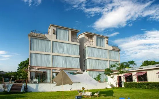 Weizhou Island Youyu Holiday Homestay (Wucaitan Branch)