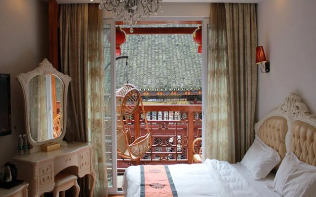Bamboo House Resort