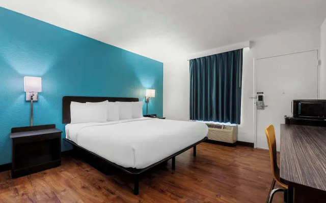 Motel 6 Hamilton, AL