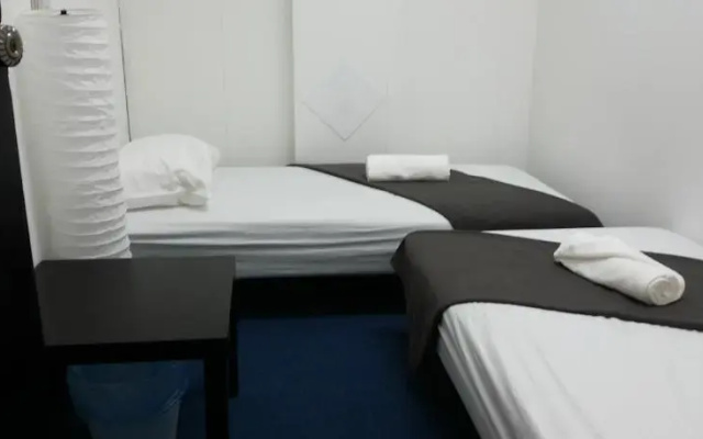 ST Holidays Inn