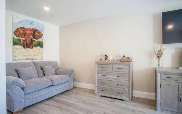 Suite 10 - Sleeping Giant Hotel - PEN Y CAE Inn