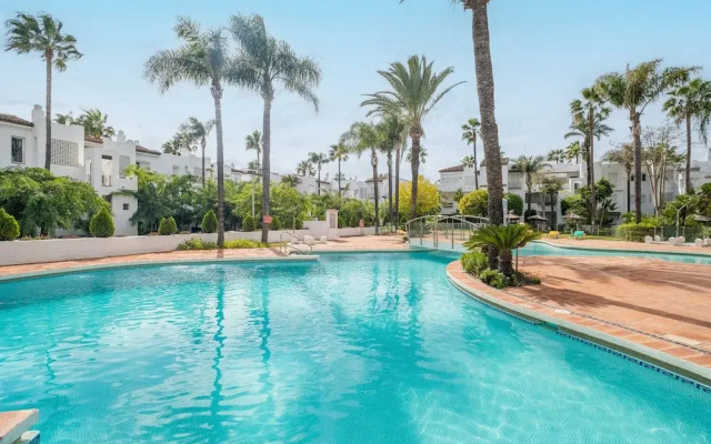 Seaside Stay With Pool