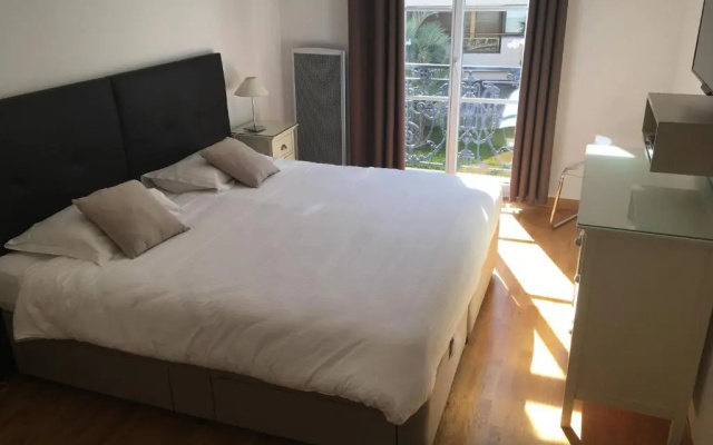 Golden Triangle 2Br/2Ba