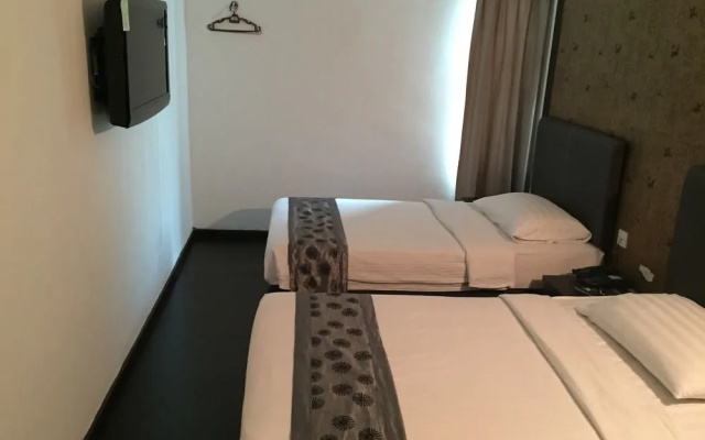 Отель Le Hotel Kota Kinabalu