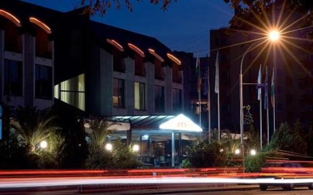Hotel Slaviani Димитровград вид на фасад