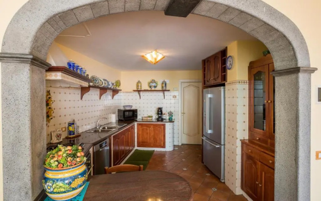 ILARY HOUSE luxury apartment in Positano