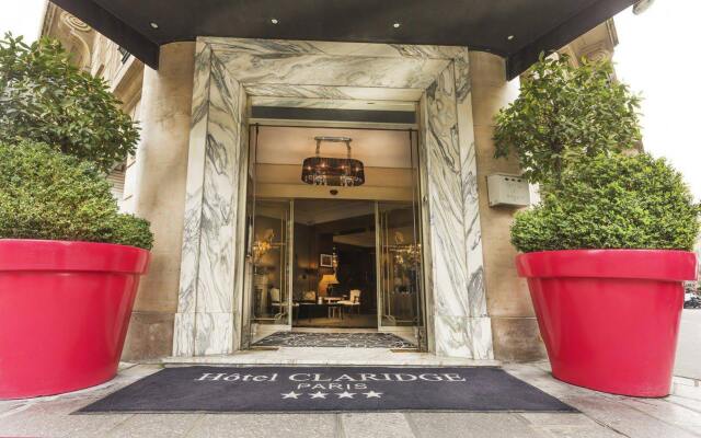 Отель Hôtel Claridge вид на фасад
