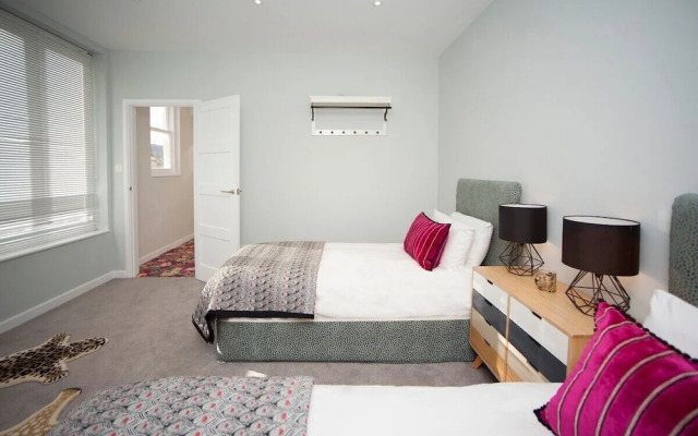 Georgian Coach House Mews Central Bath