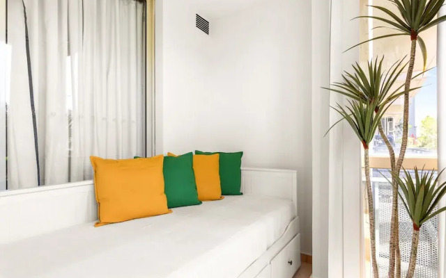 Green Views & Great Location: Inner-city 1-bed