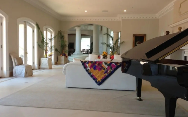 Villa Luisita