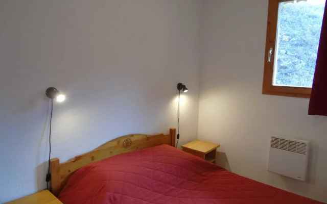 Lou Services Apartment CB7 LSI 001