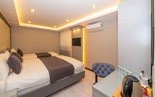 White Corner Hotel