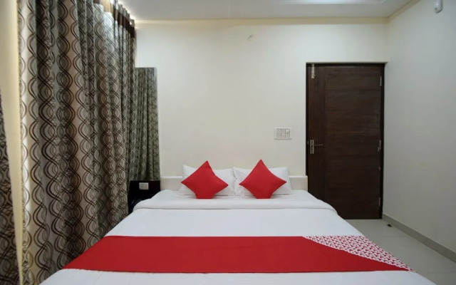 OYO 23358 Hotel Royal Inn
