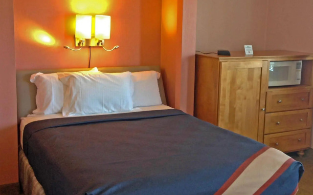Seabird Lodge