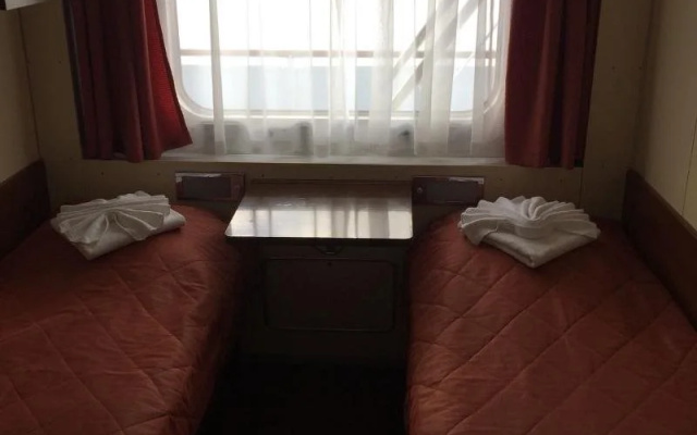 Hotel Flotel M.s. Radischev