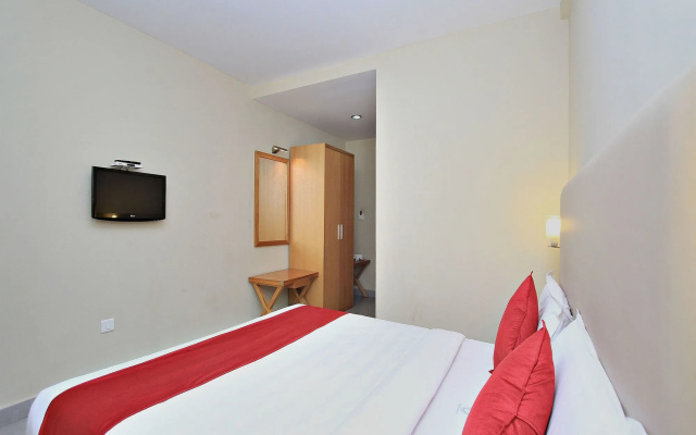 OYO 10950 Hotel Hills Palace