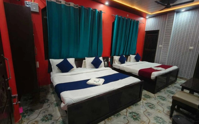 Hotel Arya Kulam Palace