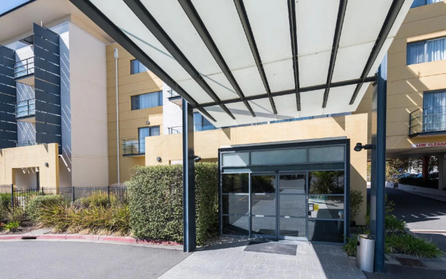 The Woden Hotel