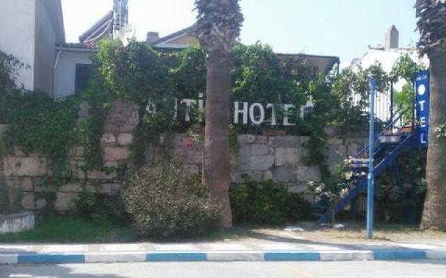 Antik Hotel вид на фасад