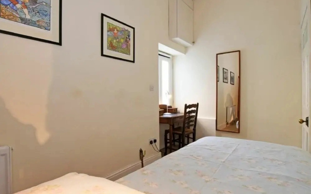 Riverbank Cottage