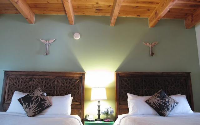 The Abiquiu Inn