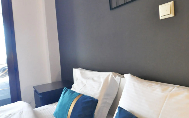 Zennova 80 Kastra Apartment