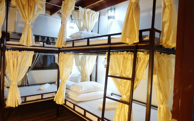 Apilapa Hotel&Hostel