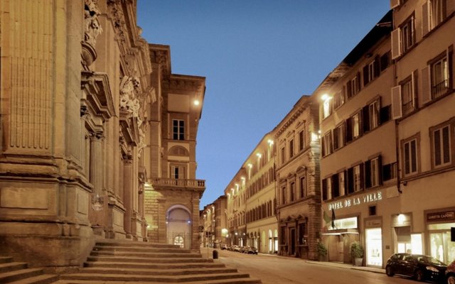 Отель De La Ville Италия, Флоренция - 2 отзыва об отеле, цены и фото номеров - забронировать отель De La Ville онлайн вид на фасад