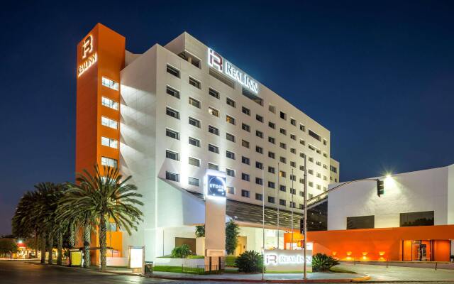 Camino Real Tijuana Hotel Zona Rio вид на фасад