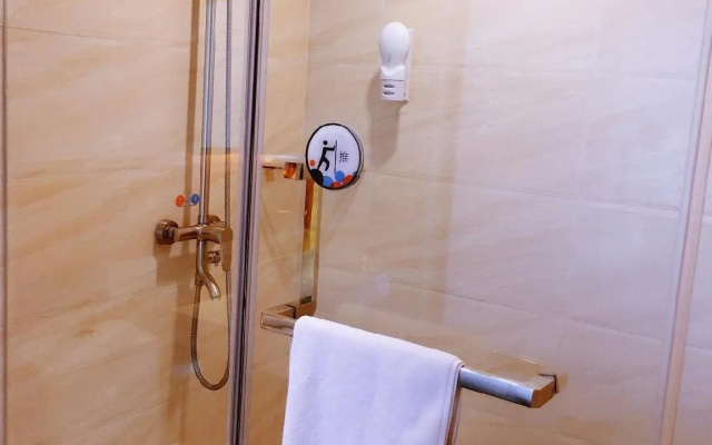 7 Days Inn Chongqing Liangjiang New Area Yuzui