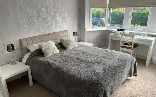 Spacious and stunning 4 bed house in Blackpool
