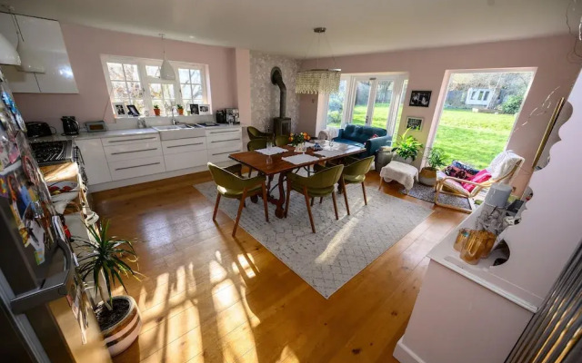 Charming Country House Near Henley-On-Thames