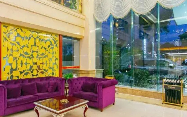 Jinqian Jiahua Hotel
