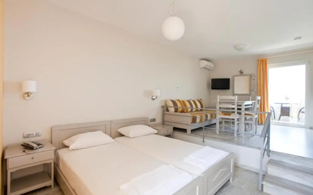 Phaedra Hotel