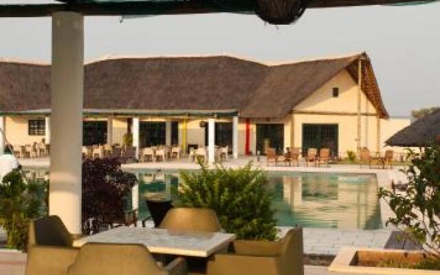 Отель Complexo Turístico Kambumbe Lodge