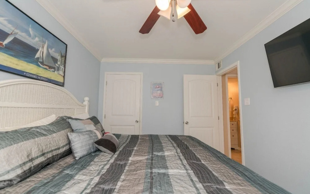 Beach Side 2 Bedroom Condo