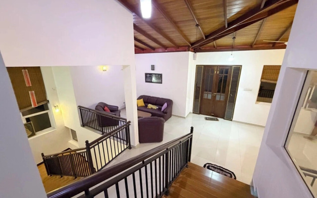 Albion Nest  Galle