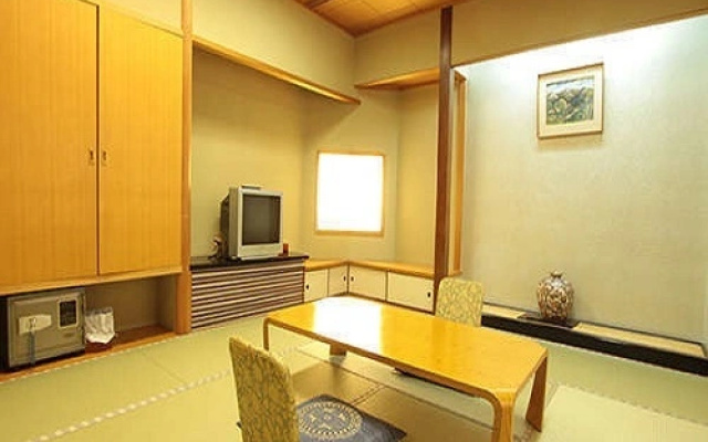Enakyo Grand Hotel