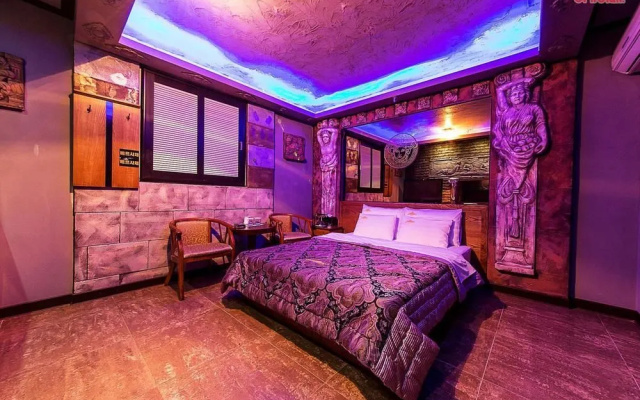 Versace Hotel