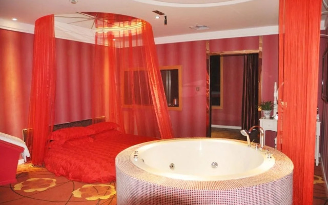 Yichang Xiangjiang No. 1 Hotel