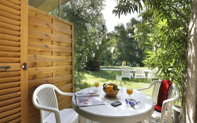2-person Studio Near Pont D'arc