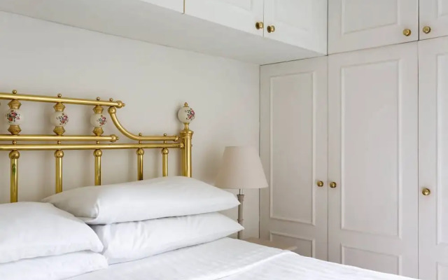 Odhams Walk by Onefinestay