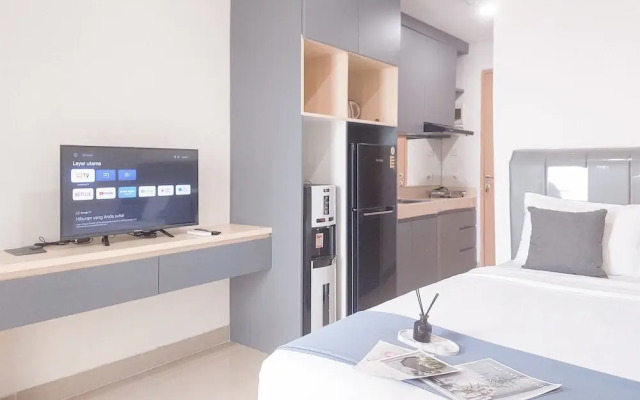 Minimalist And Homey Studio Apartment At B Residence