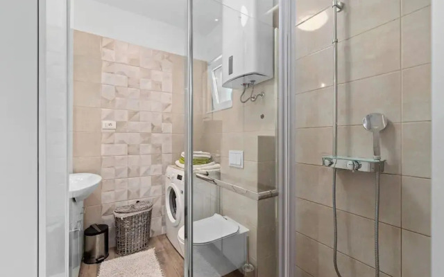 Beautiful Holiday Apartment in Rogoznica