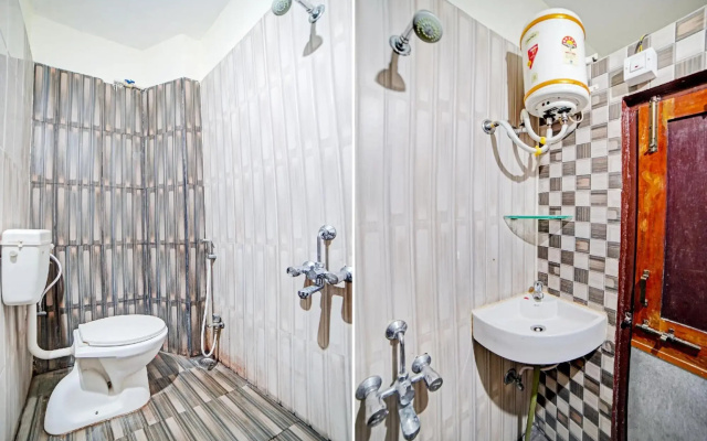 SPOT ON 83320 Hotel Convivial Stay